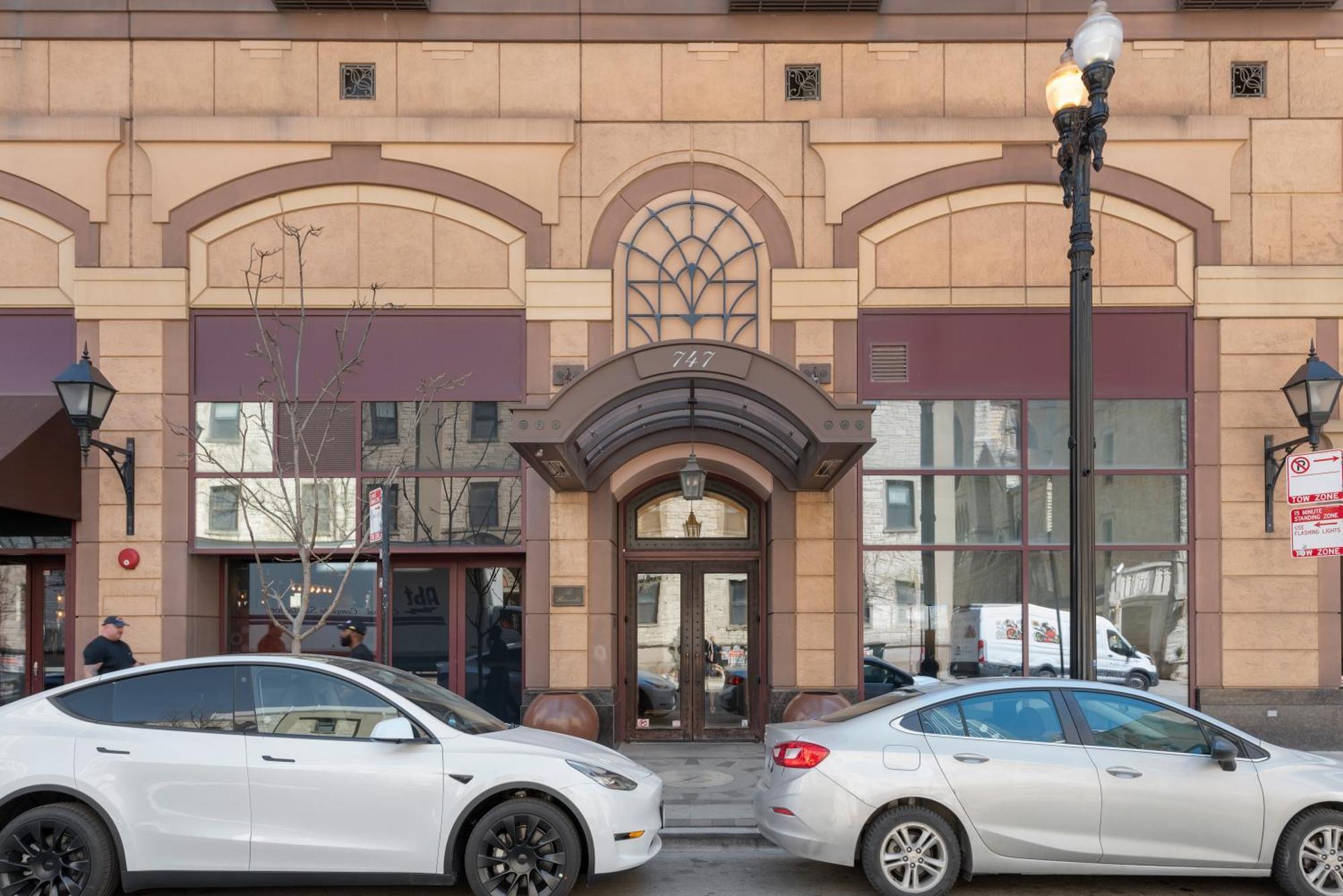 The Bernardin Gold Coast Luxury Apartments Near Magnificent Mile Chicago Exterior photo